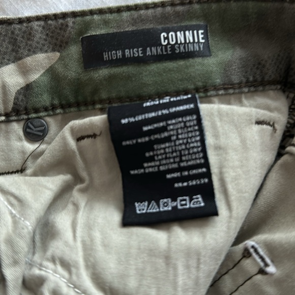 Kut from the Kloth - Connie High Rise Skinny Ankle - Camo - Picture 9 of 9